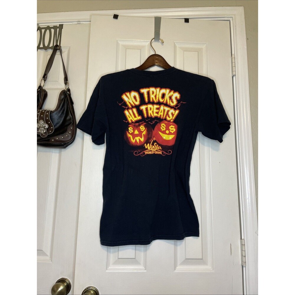 Winstar “No Tricks All Treats” Halloween Tee – Black Gildan Shirt Medium Casino